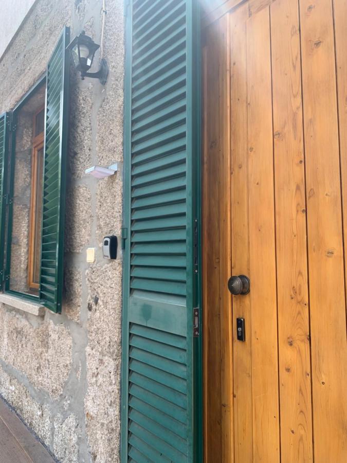 Patio Da Estrela - Chales Moura Penhas da Saúde Εξωτερικό φωτογραφία
