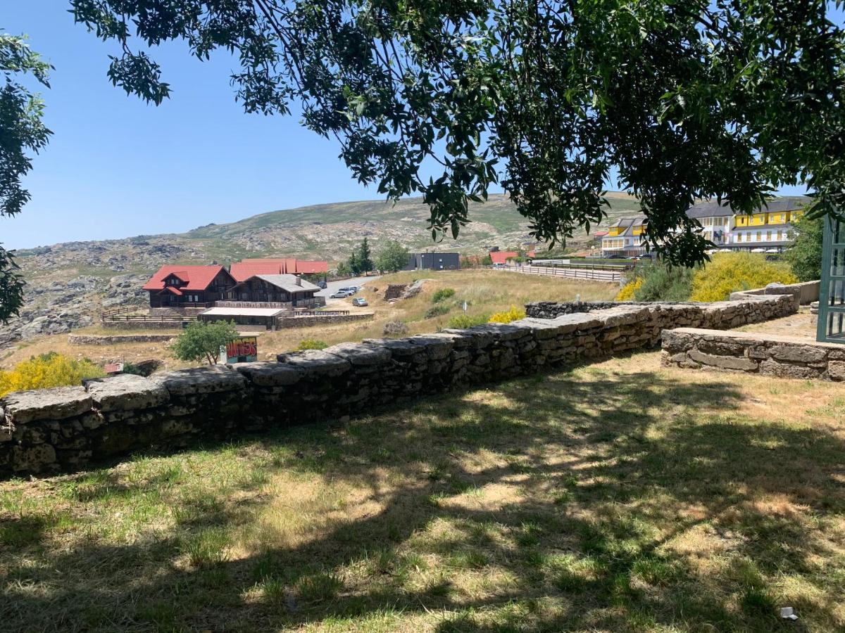 Patio Da Estrela - Chales Moura Penhas da Saúde Εξωτερικό φωτογραφία